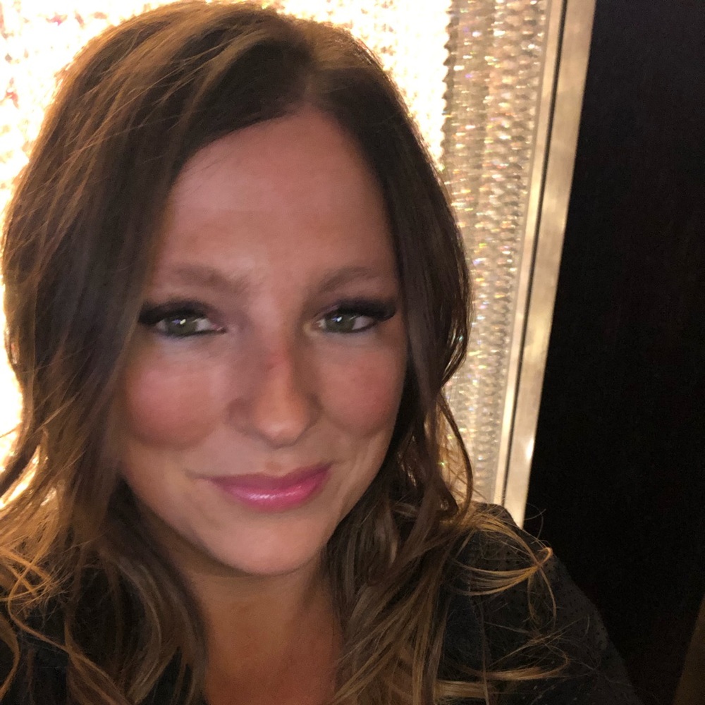 Meet your Posher, Lisa